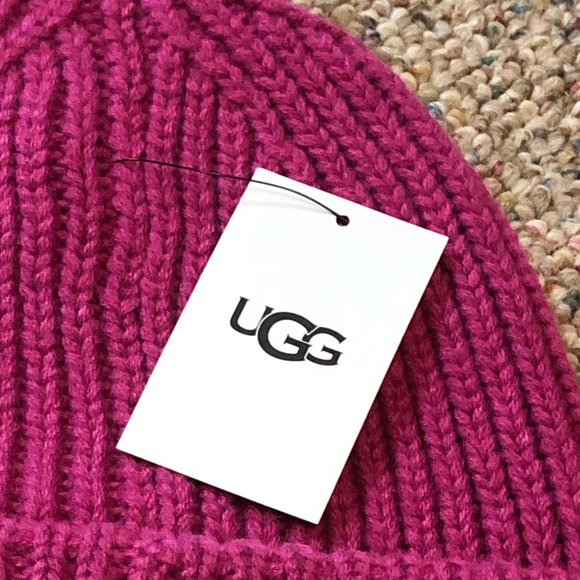 🎉 HP 🎉 🆕 UGG Rib Knit Cuff Hat Fuchsia - Picture 6 of 7